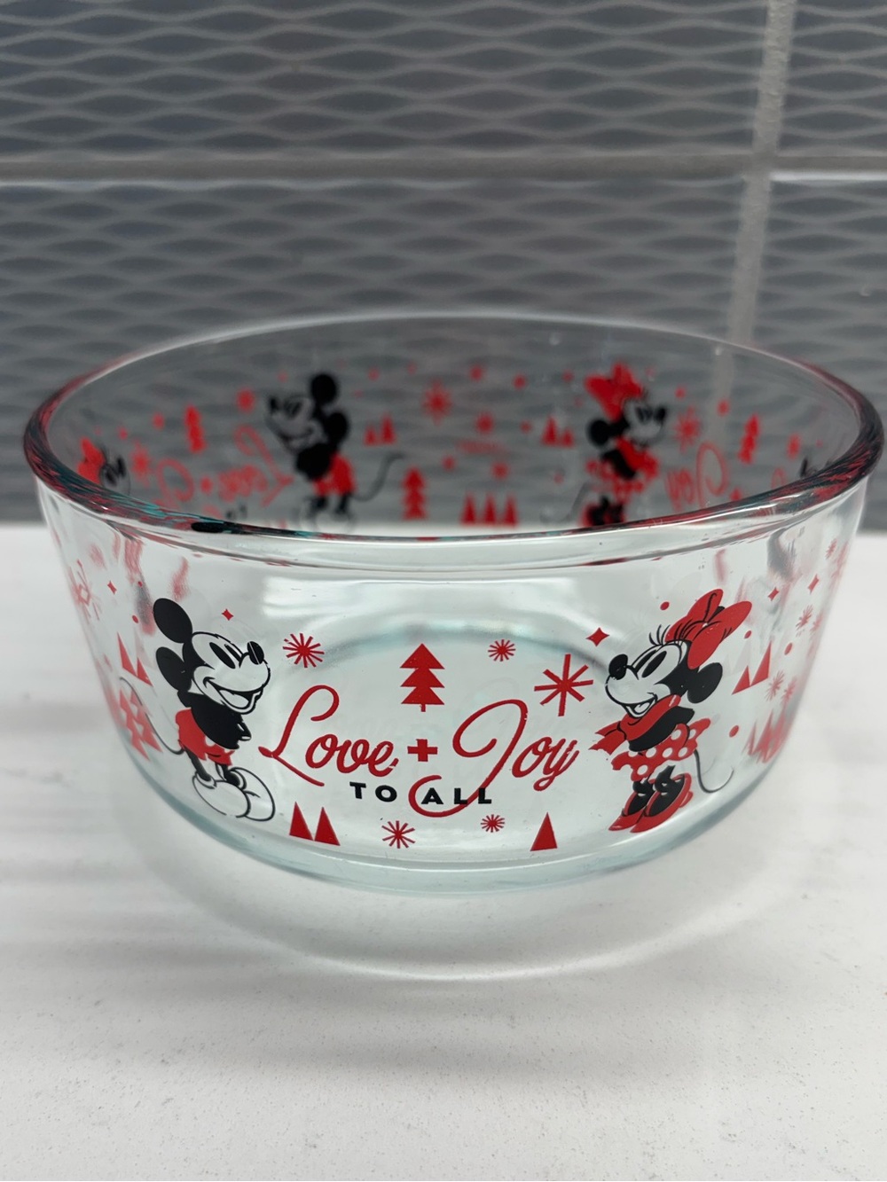 PYREX Christmas Mickey and Minnie Mouse Bowl